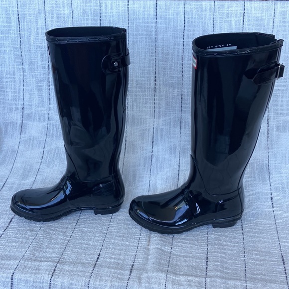 Hunter Rain Boots - Women’s Tall Back Adjustable Black Gloss, size 8 US, 39 EU - Picture 4 of 13